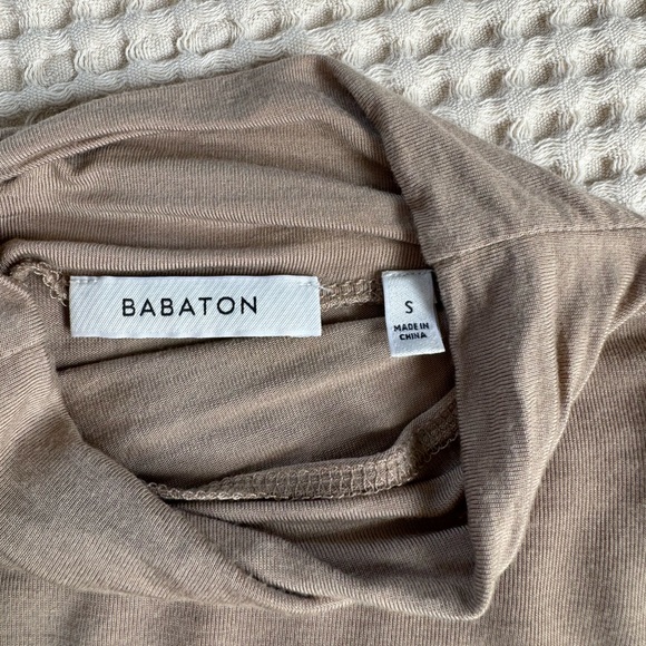 Aritzia babaton mock neck longsleeve - Picture 4 of 4